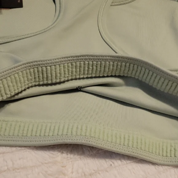 Nike Swoosh Sports Bra Green - Medium Support - Picture 7 of 7